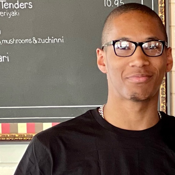 Meet your Posher, Willie - Picture 3 of 3